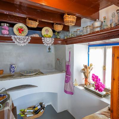 Angelicas Paradosiako Spiti 103