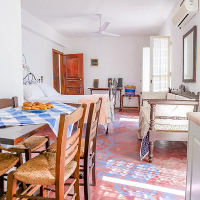 Angelicas Apartment 1 118