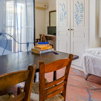 Angelicas Apartment 2 98