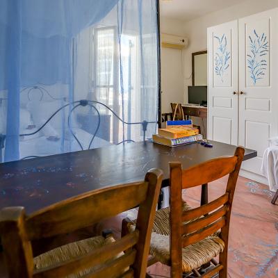 Angelicas Apartment 2 98a