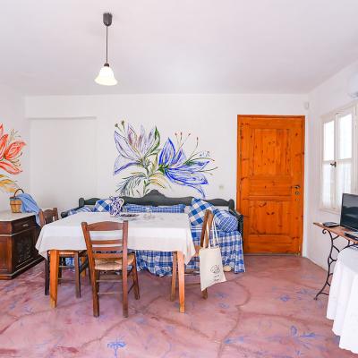 Angelicas Apartment 3 107