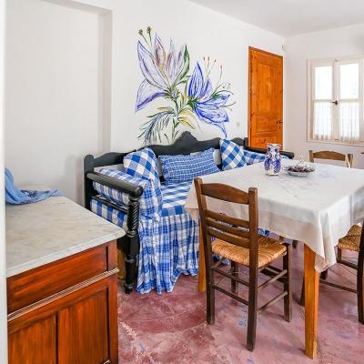 Angelicas Apartment 3 123a