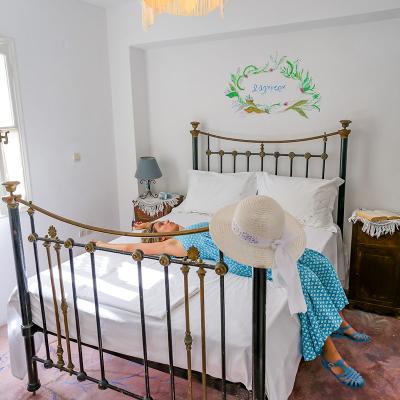 Angelicas Apartment 3 170