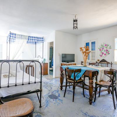 Angelicas Apartment 4 247