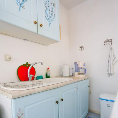 Angelicas Apartment 4 251